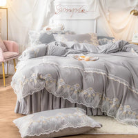 Cute 4-pc bedding set
